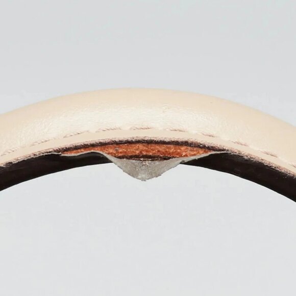 Louis Vuitton Turtledove Monogram Empreinte Leather Onthego MM Bag - Picture 10 of 10